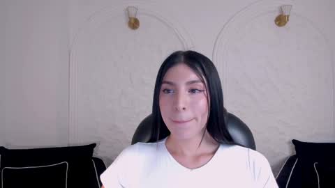 Snapshot of maddisontaylor chatting on May 27, 1:57 am Maddison online show from May 27, 1:57 am