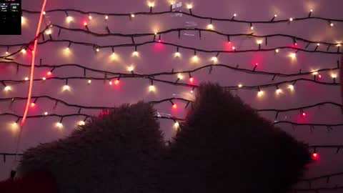 Snapshot of maddisrock chatting on February 17, 6:32 am madis online show from February 17, 6:32 am