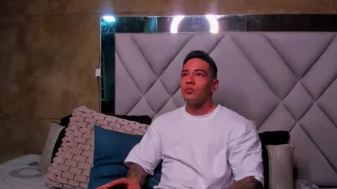 Snapshot of maddox_santana chatting on October 29, 10:33 pm Maddox Santana online show from October 29, 10:33 pm