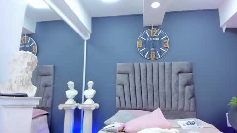 Maddy Moon  online show from March 8, 2:04 am