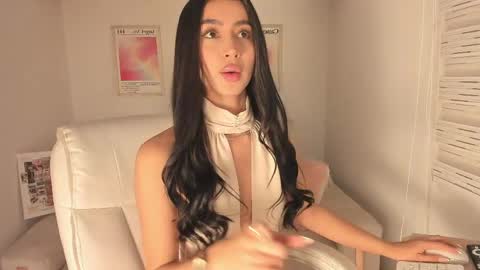 Snapshot of maddy_bronw chatting on May 16, 12:29 am Maddy online show from May 16, 12:29 am