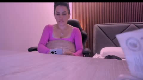 Snapshot of maddy_bythesea chatting on May 21, 5:31 pm M A D D Y online show from May 21, 5:31 pm