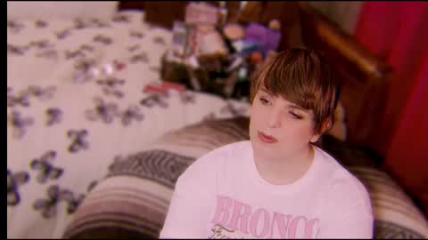 Snapshot of maddy_cat chatting on February 9, 2:43 pm Maddy Cat online show from February 9, 2:43 pm