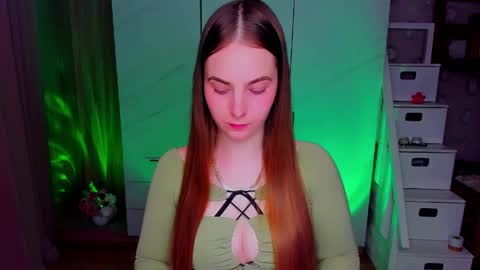 maddy_gate online show from May 8, 6:35 pm