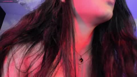 Snapshot of maddy_rios chatting on December 25, 6:20 am maddy_rios online show from December 25, 6:20 am