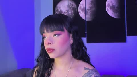 Maddy  online show from March 4, 9:22 pm