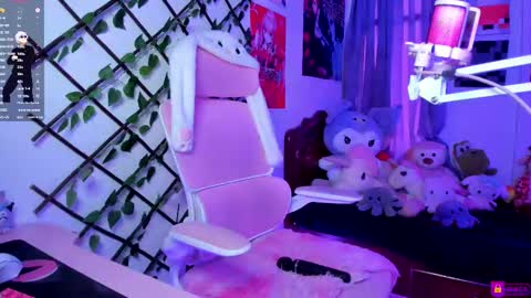 Snapshot of maddyfoox chatting on March 5, 10:21 pm Maddy Foox online show from March 5, 10:21 pm