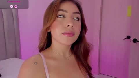 Snapshot of maddylennon chatting on May 9, 10:48 pm Lina online show from May 9, 10:48 pm