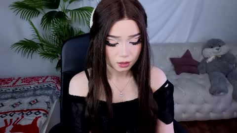 Snapshot of maddymystie chatting on June 27, 2:23 pm Maddy online show from June 27, 2:23 pm