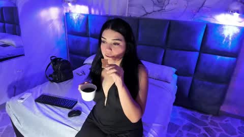 Maddy online show from May 9, 11:37 am