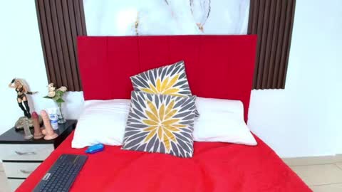 Snapshot of maddysonmiller_ chatting on July 28, 4:39 pm maddysonmiller_ online show from July 28, 4:39 pm