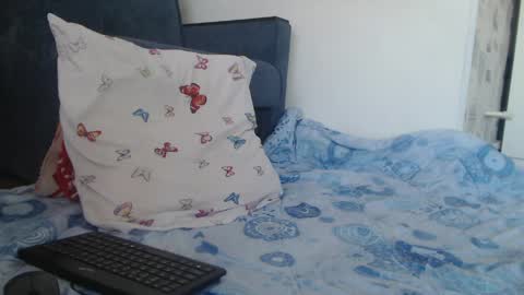 Snapshot of made_x_heaven chatting on April 25, 11:02 am Julia online show from April 25, 11:02 am