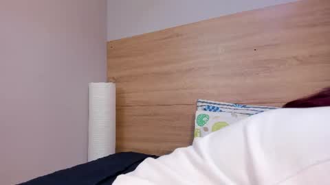 Snapshot of madelaine_blosson chatting on July 10, 10:18 am Madelaine online show from July 10, 10:18 am