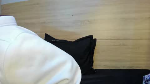 Snapshot of madelaine_blosson chatting on August 1, 11:09 am Madelaine online show from August 1, 11:09 am