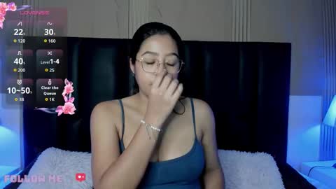 Snapshot of madelayn_torres chatting on January 13, 11:48 am madelayn_torres online show from January 13, 11:48 am