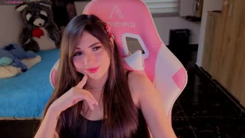 Snapshot of madeleine_shinobi chatting on July 27, 9:44 pm Emily Only Fans online show from July 27, 9:44 pm