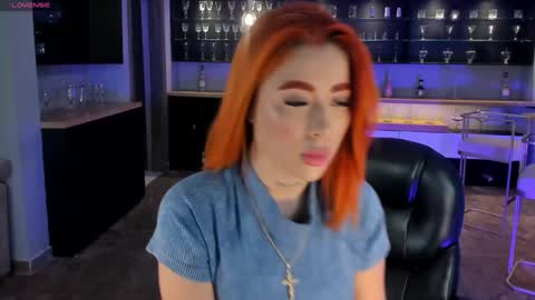 Snapshot of madelinefox_ chatting on January 18, 8:20 am Madeline online show from January 18, 8:20 am