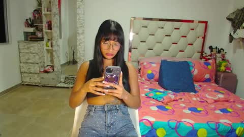 madelyn roses online show from November 5, 12:43 am