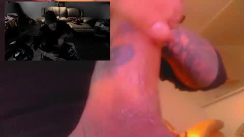 Snapshot of madeyoulook818 chatting on December 4, 5:33 pm madeyoulook818 online show from December 4, 5:33 pm