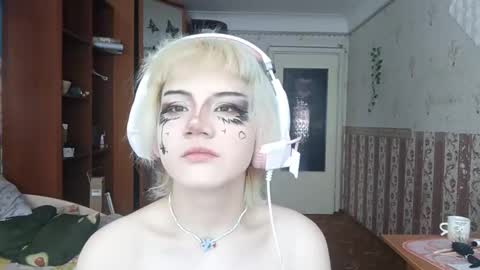 Snapshot of madgezari chatting on March 7, 7:16 am Alice Kaneki online show from March 7, 7:16 am