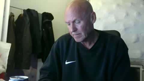 Snapshot of madio1187940 chatting on October 17, 4:31 pm madio1187940 online show from October 17, 4:31 pm