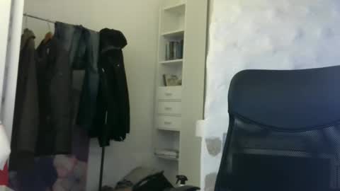 Snapshot of madio1187940 chatting on October 19, 2:07 pm madio1187940 online show from October 19, 2:07 pm