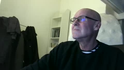 madio1187940 online show from December 23, 1:58 am