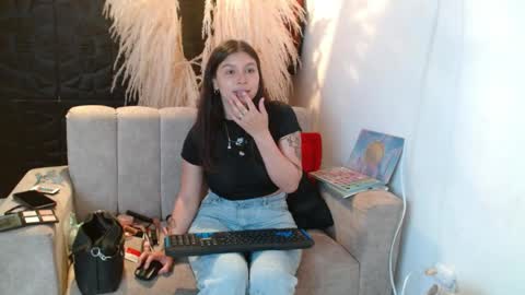 Snapshot of madison85535 chatting on April 16, 2:29 pm madison85535 online show from April 16, 2:29 pm