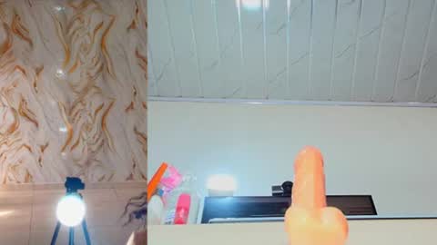 Snapshot of madison_funny chatting on June 24, 6:51 pm madison_funny online show from June 24, 6:51 pm