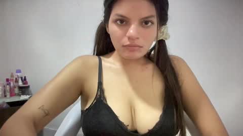 Snapshot of madison_tits chatting on October 26, 6:19 am madison_tits online show from October 26, 6:19 am