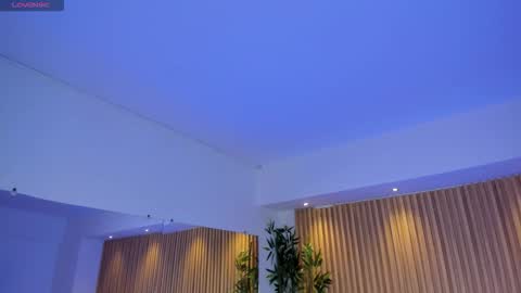 Snapshot of madisonanngel chatting on November 13, 8:41 pm Madison Angel online show from November 13, 8:41 pm