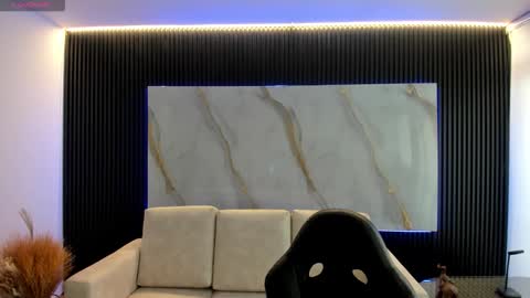 Snapshot of madisonanngel chatting on November 22, 7:24 pm Madison Angel online show from November 22, 7:24 pm