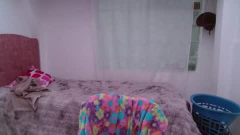 Snapshot of madisoncambel chatting on July 10, 8:22 pm Madison Cambel online show from July 10, 8:22 pm