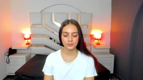 Snapshot of madisoncarzon chatting on September 12, 7:58 pm Madison Carzon online show from September 12, 7:58 pm