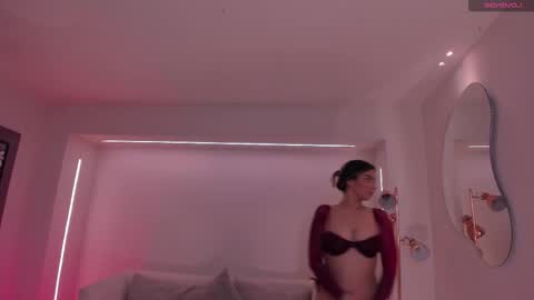 Snapshot of madisoncollinsx chatting on October 28, 7:16 pm Maddi Collins online show from October 28, 7:16 pm