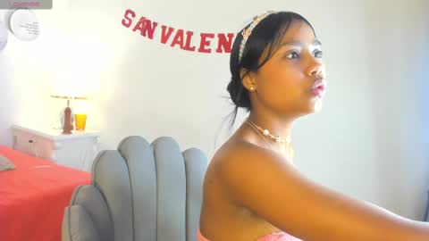 Snapshot of madisongomez16 chatting on February 14, 9:13 am madisongomez16 online show from February 14, 9:13 am