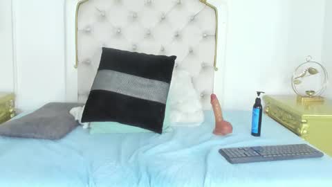 Snapshot of madisongomez16 chatting on March 9, 6:50 am madisongomez16 online show from March 9, 6:50 am