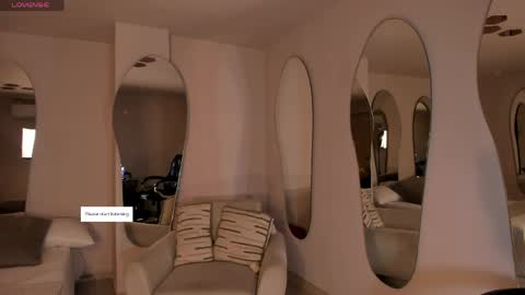 Snapshot of madisonkane chatting on May 14, 11:06 am Madison Kane online show from May 14, 11:06 am