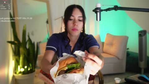 madisonlara online show from January 1, 6:59 pm