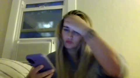 Snapshot of madisonlubbe2 chatting on June 26, 3:33 am madisonlubbe2 online show from June 26, 3:33 am