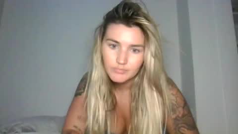 Snapshot of madisonlubbe2 chatting on July 10, 10:23 pm madisonlubbe2 online show from July 10, 10:23 pm