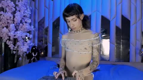  Madison  online show from November 7, 3:34 pm