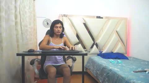 madisson_jones18 online show from March 14, 11:26 am