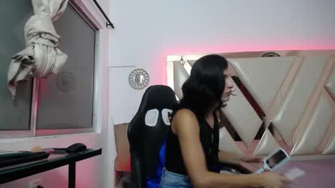 madisson_jones18 online show from April 1, 12:06 pm