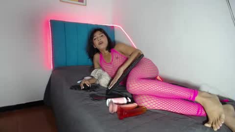 Snapshot of madisson_jones18 chatting on July 1, 7:13 pm madisson_jones18 online show from July 1, 7:13 pm