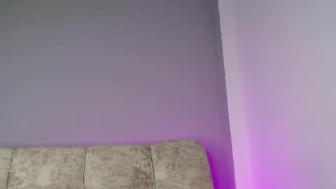 Snapshot of madissonkay chatting on June 15, 7:05 pm online show from June 15, 7:05 pm