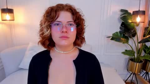 Snapshot of madissonmoore5 chatting on September 26, 11:58 am madissonmoore5 online show from September 26, 11:58 am