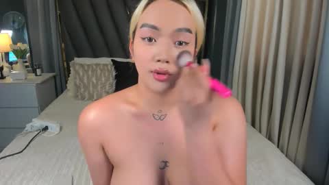 Snapshot of madissonmorgan chatting on October 28, 5:00 am madissonmorgan online show from October 28, 5:00 am