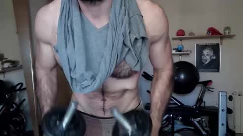 Snapshot of madmax20x chatting on November 12, 1:44 pm madmax20x online show from November 12, 1:44 pm