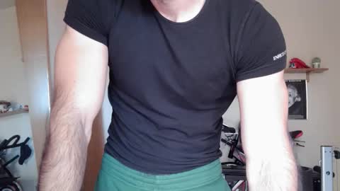 Snapshot of madmax20x chatting on November 30, 12:53 pm madmax20x online show from November 30, 12:53 pm